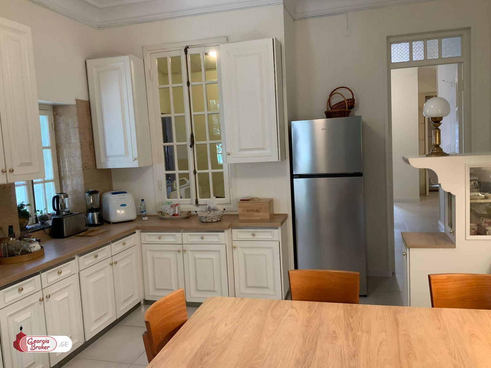 nearly repaired 10-room house for sale